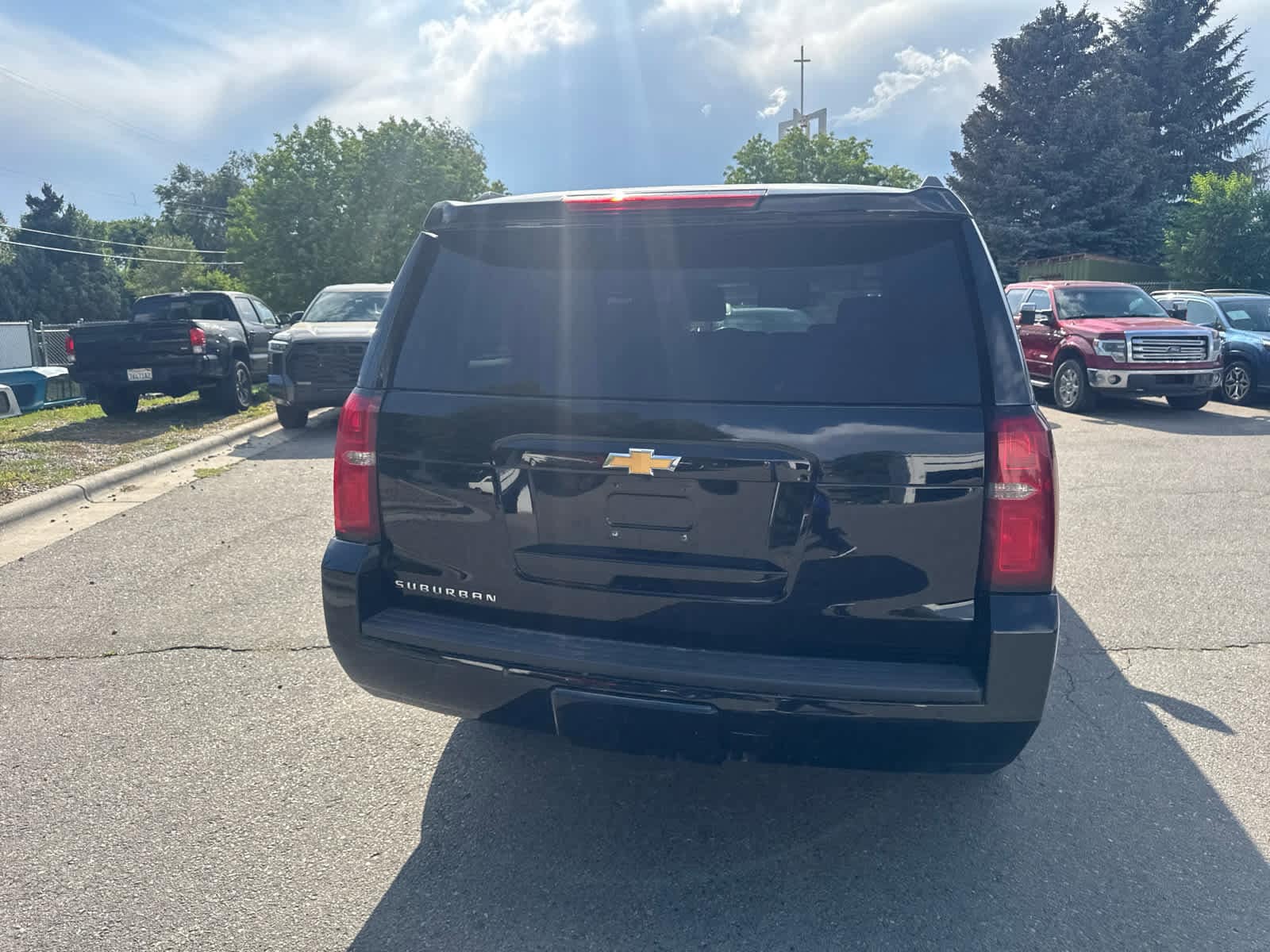 Thumbnail: 2018 Chevrolet Suburban - 14
