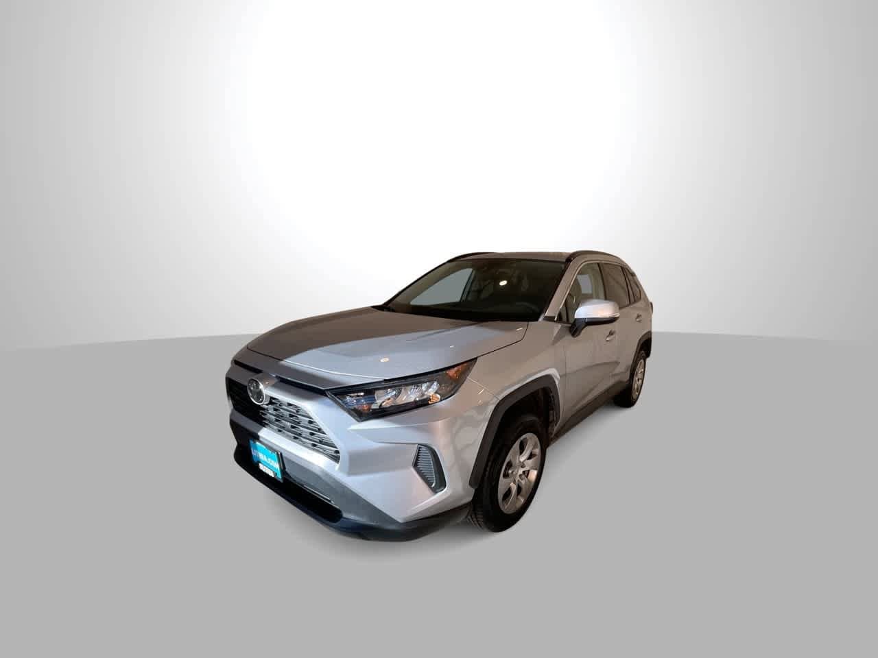 Thumbnail: 2021 Toyota RAV4 - 4