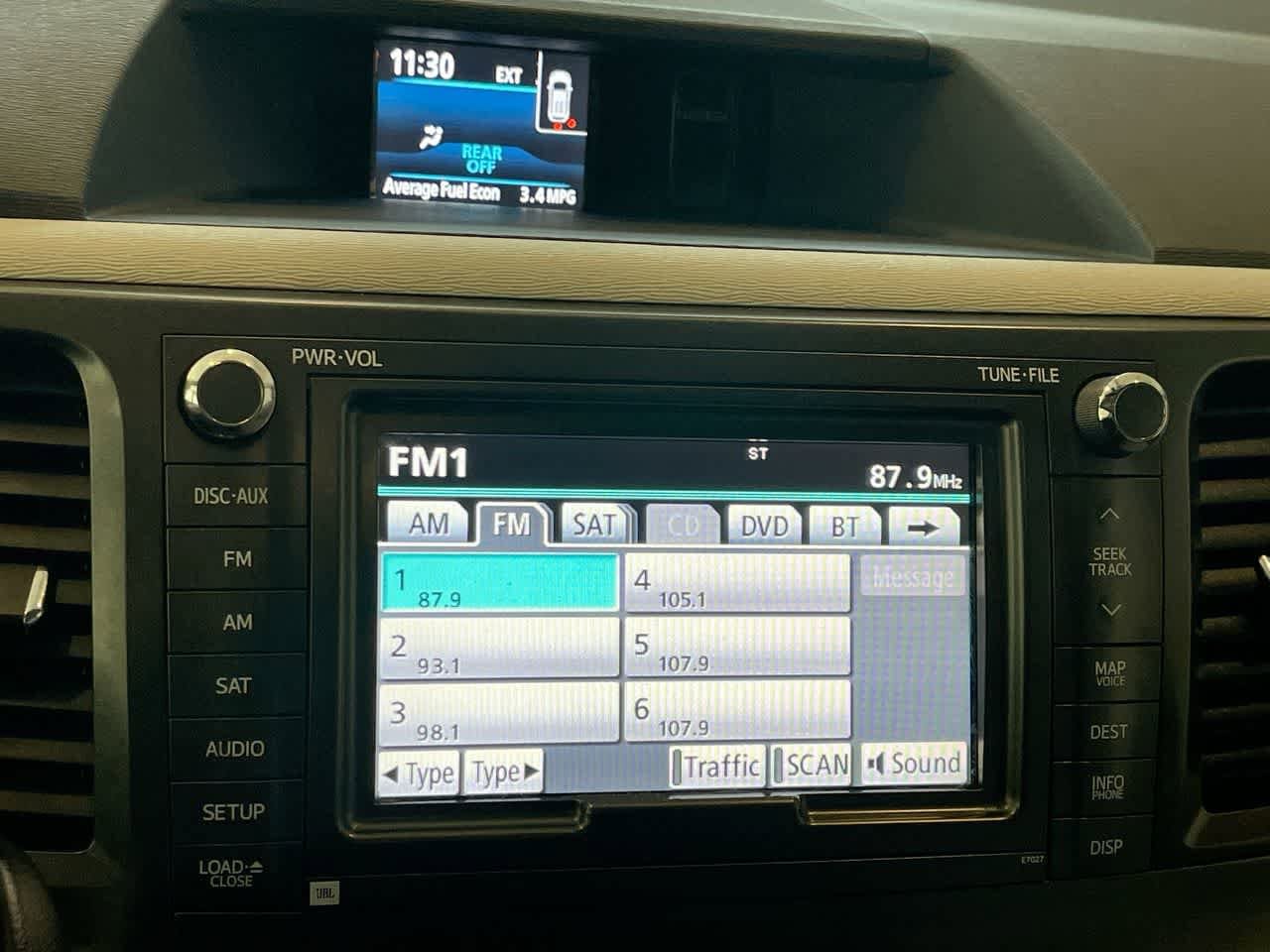 Thumbnail: 2014 Toyota Sienna - 14