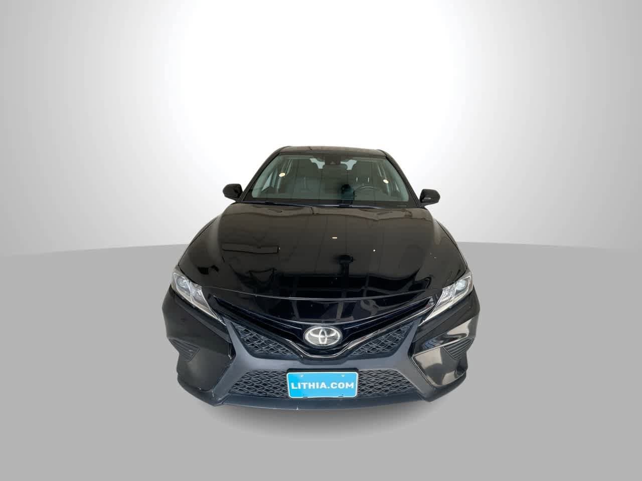 Thumbnail: 2019 Toyota Camry - 3