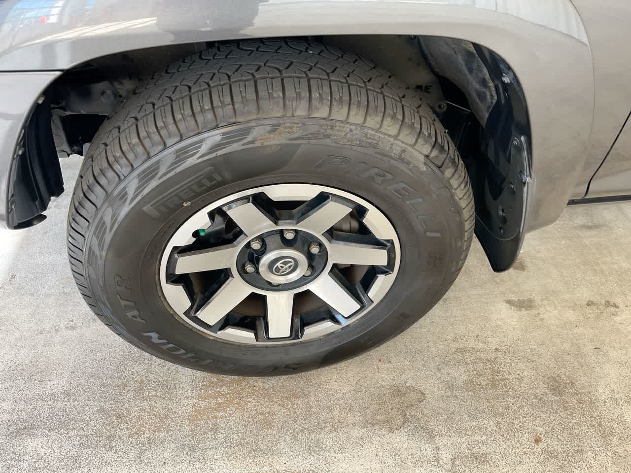 Thumbnail: 2020 Toyota 4Runner - 10
