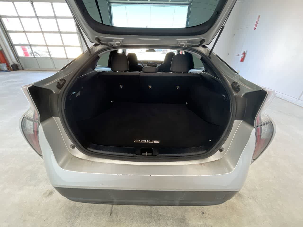 Thumbnail: 2017 Toyota Prius - 22