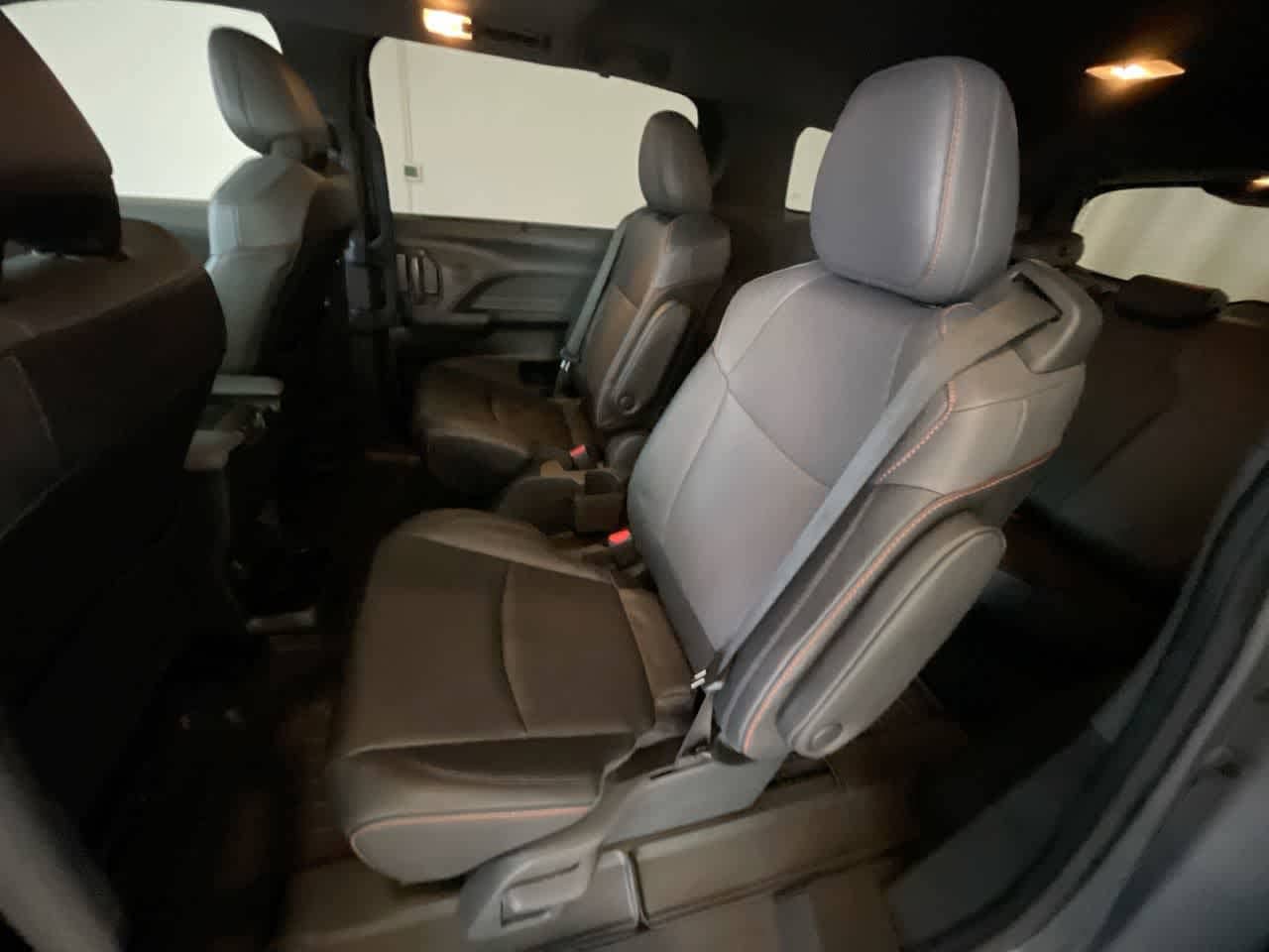 Thumbnail: 2024 Toyota Sienna - 23