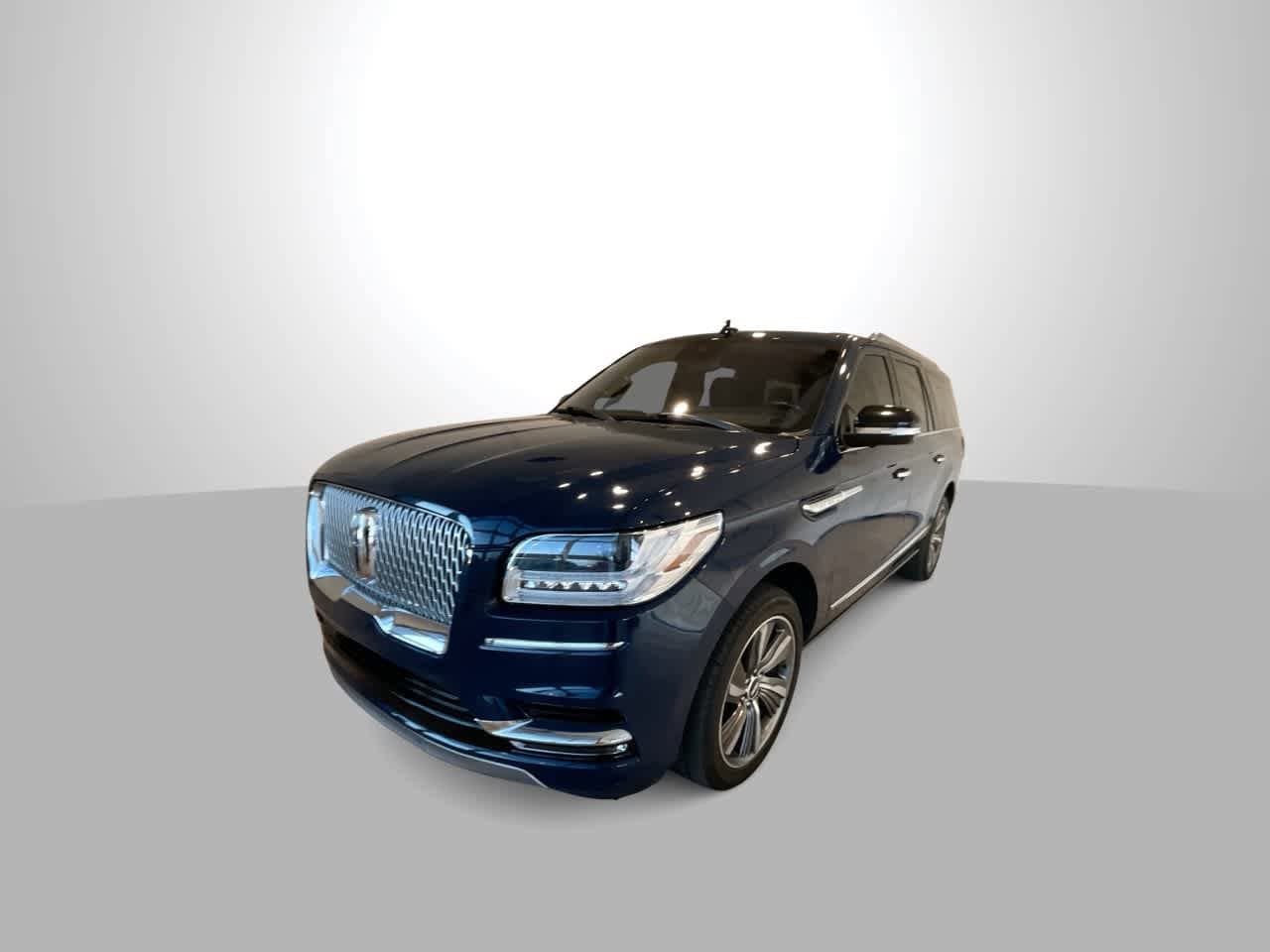 Thumbnail: 2019 Lincoln Navigator L - 4