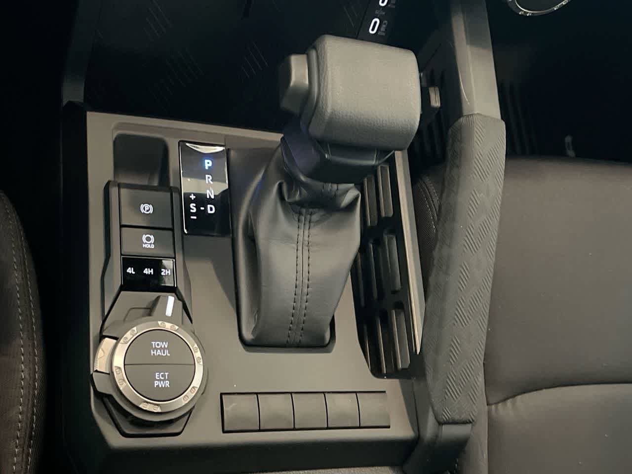 2026 Toyota Tacoma SR5 - Photo 20
