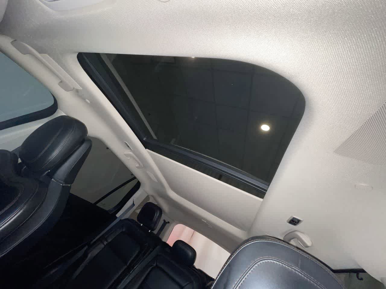 Thumbnail: 2020 Lincoln Aviator - 22