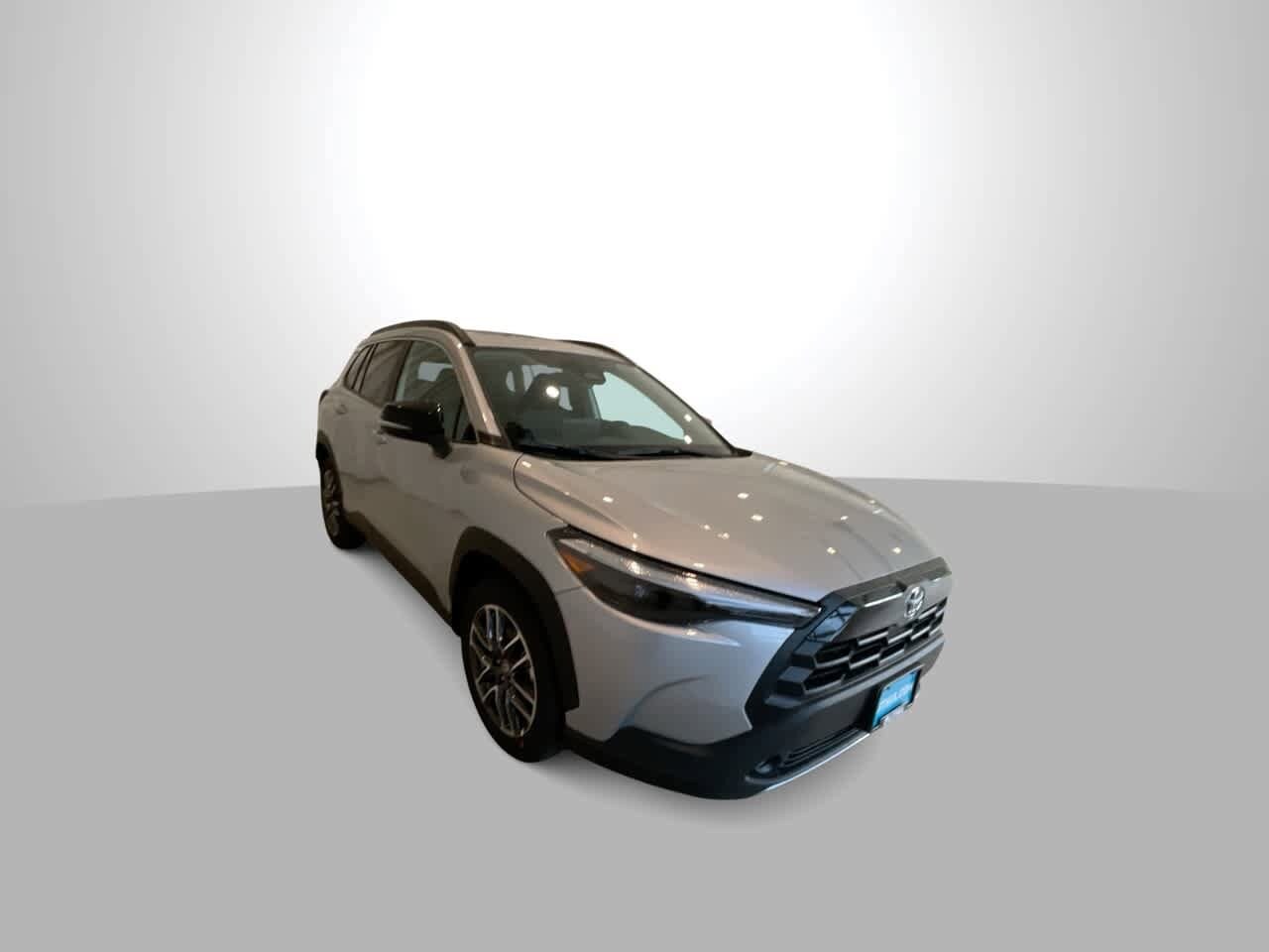 2026 Toyota Corolla Cross XLE photo 2