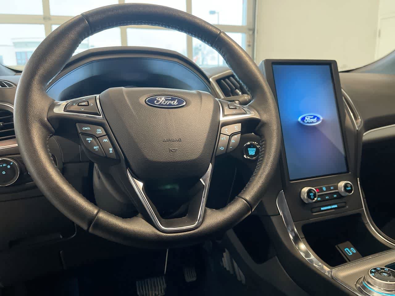 Thumbnail: 2022 Ford Edge - 14