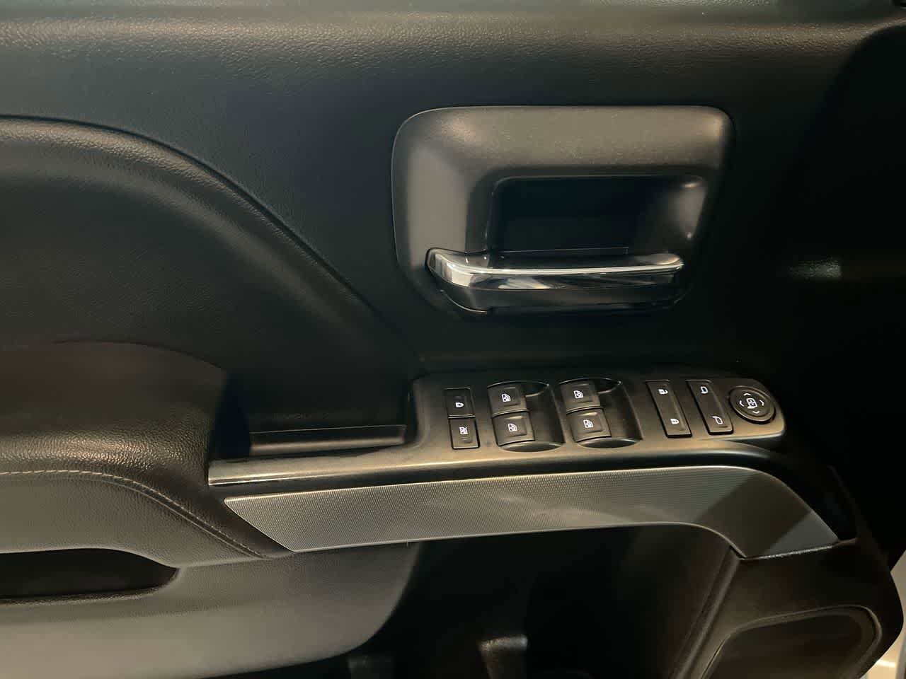 Thumbnail: 2018 Chevrolet Silverado 1500 - 13