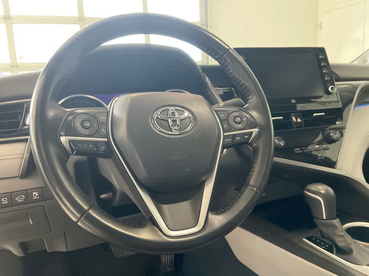 Thumbnail: 2023 Toyota Camry - 14