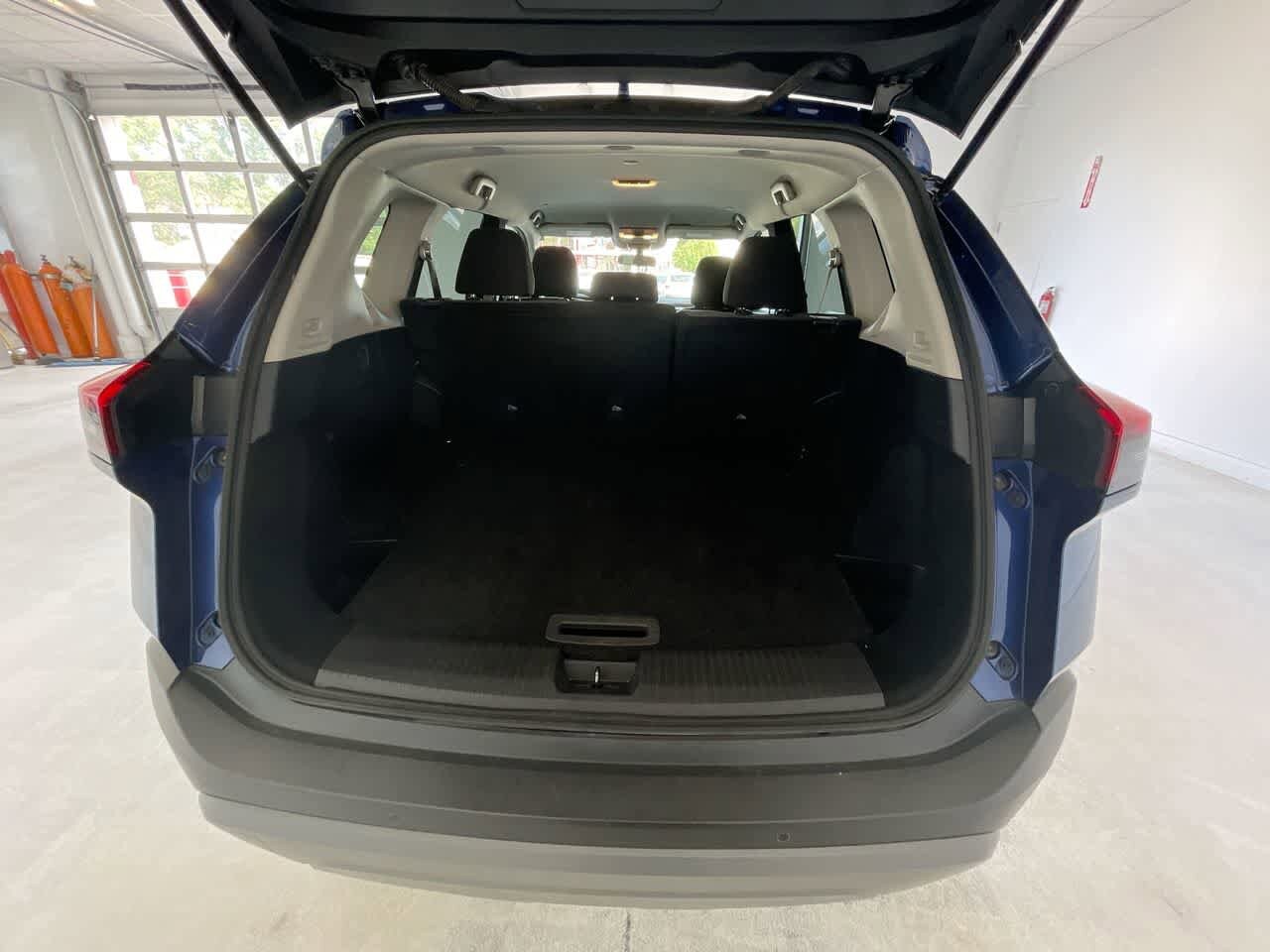 Thumbnail: 2022 Nissan Rogue - 22