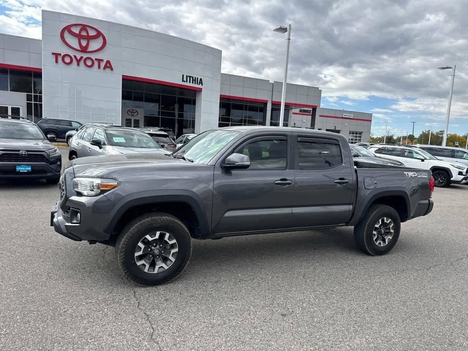 2019 Toyota Tacoma TRD Double Cab V6 photo 2
