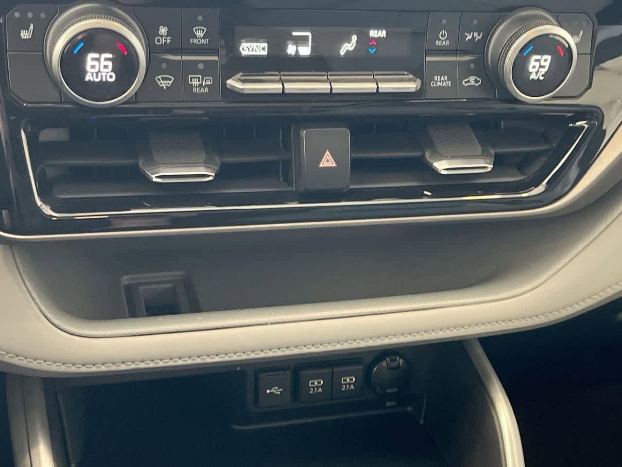 Thumbnail: 2020 Toyota Highlander - 19