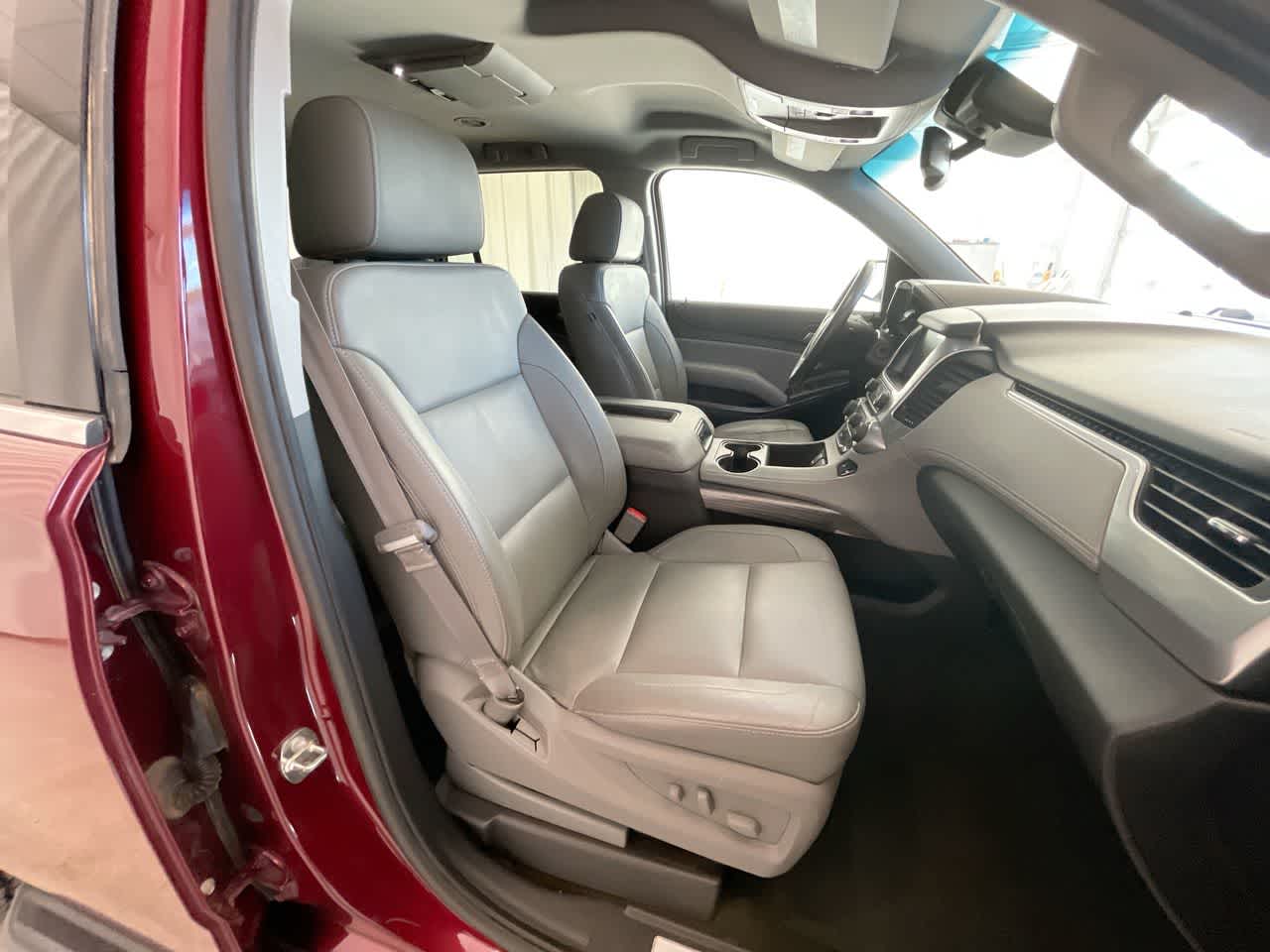 Thumbnail: 2016 Chevrolet Tahoe - 25