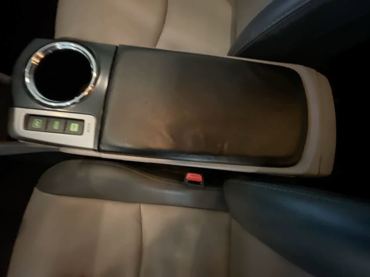 Thumbnail: 2017 Toyota Prius v - 21