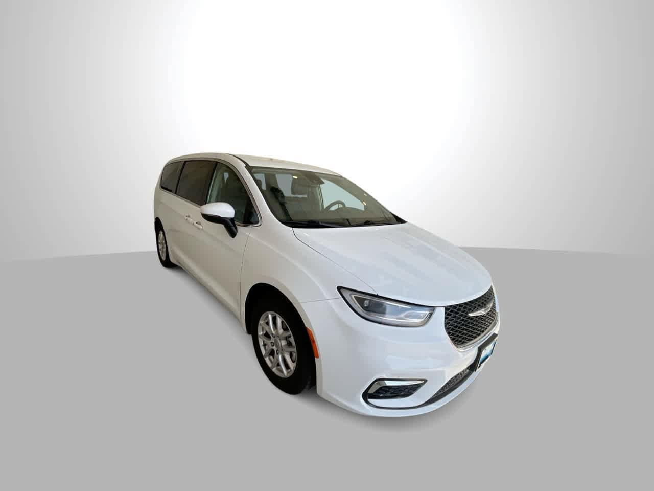 Thumbnail: 2023 Chrysler Pacifica - 2