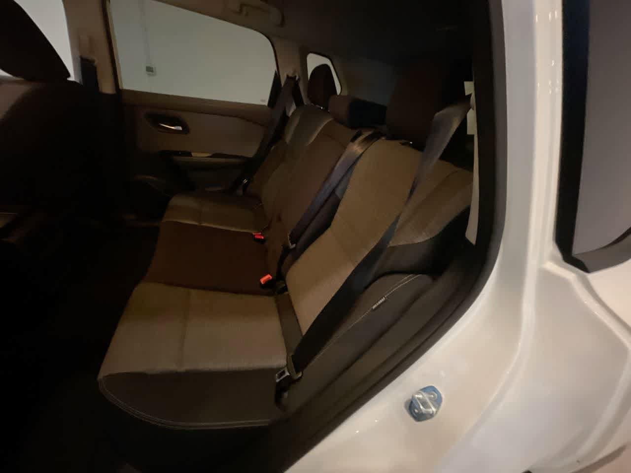 Thumbnail: 2023 Nissan Rogue - 22