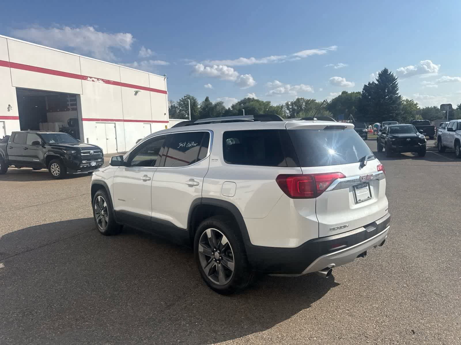 Thumbnail: 2017 GMC Acadia - 16