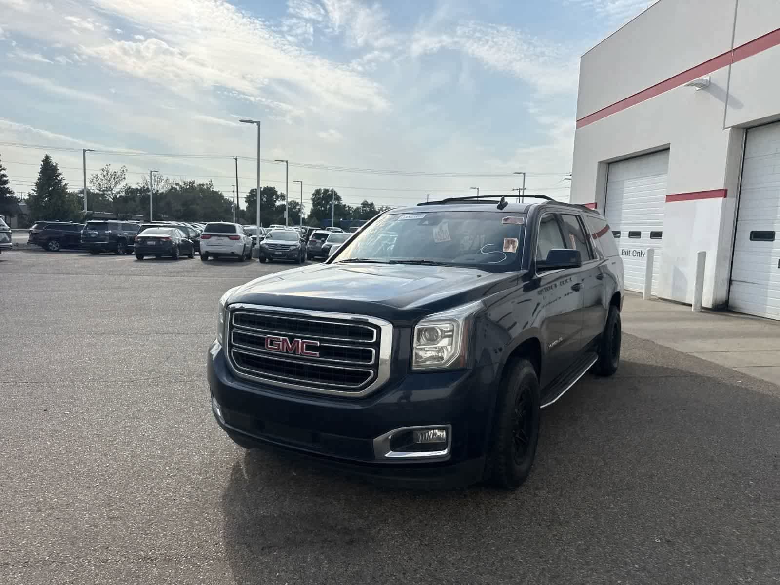 Thumbnail: 2019 GMC Yukon XL - 33