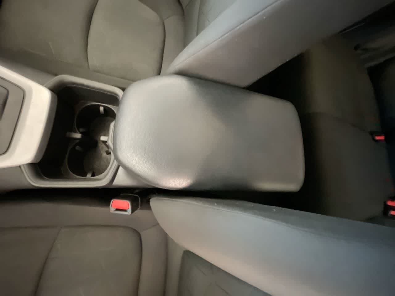 Thumbnail: 2022 Toyota RAV4 - 21