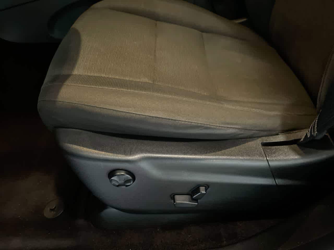 Thumbnail: 2017 Jeep Grand Cherokee - 12