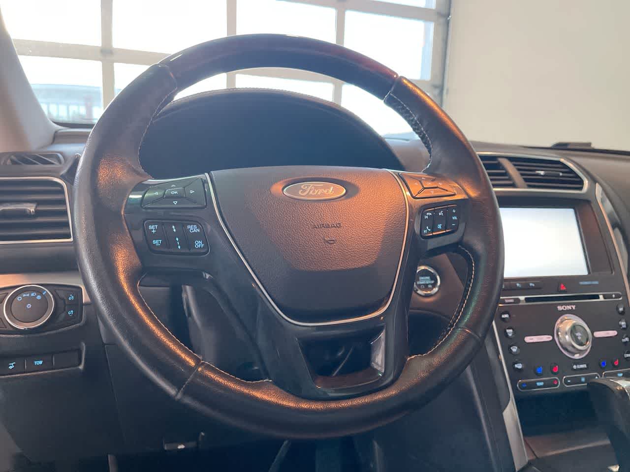 Thumbnail: 2016 Ford Explorer - 14