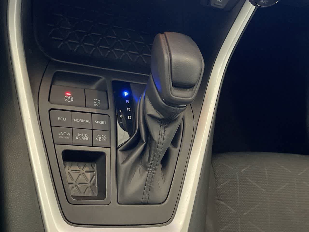 Thumbnail: 2025 Toyota RAV4 - 20