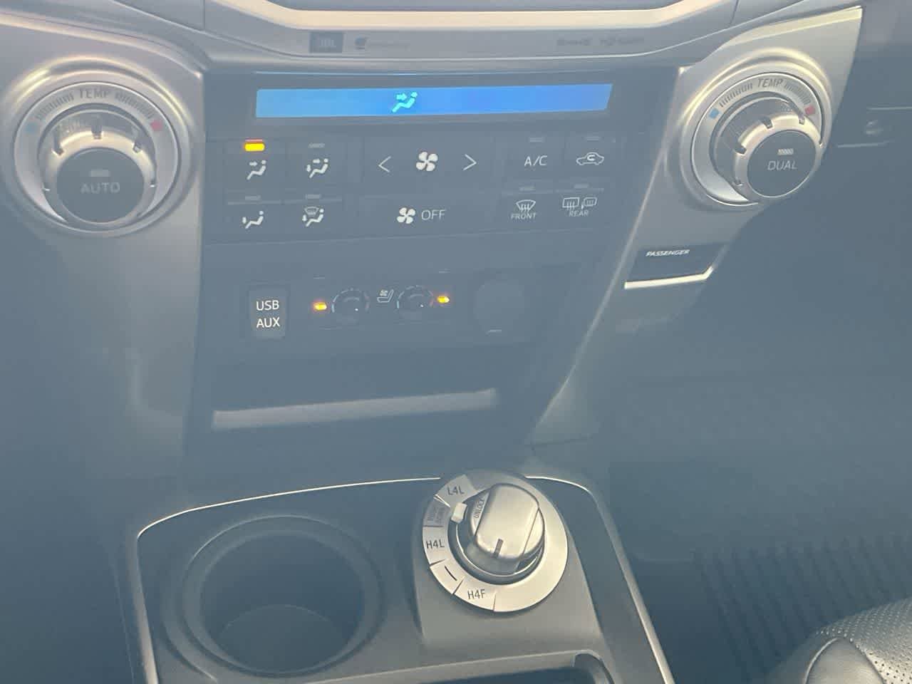 Thumbnail: 2019 Toyota 4Runner - 19