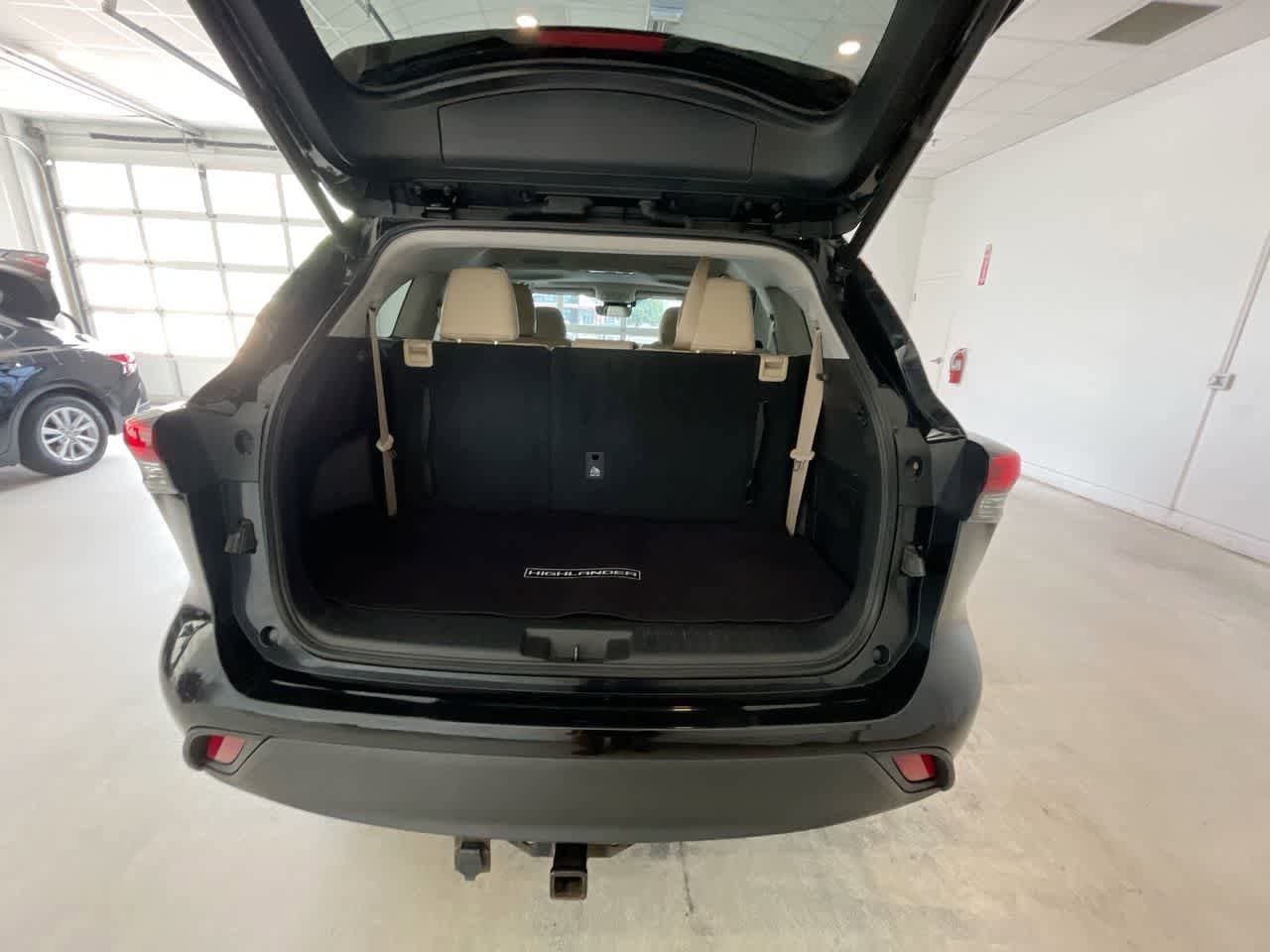 Thumbnail: 2021 Toyota Highlander - 27