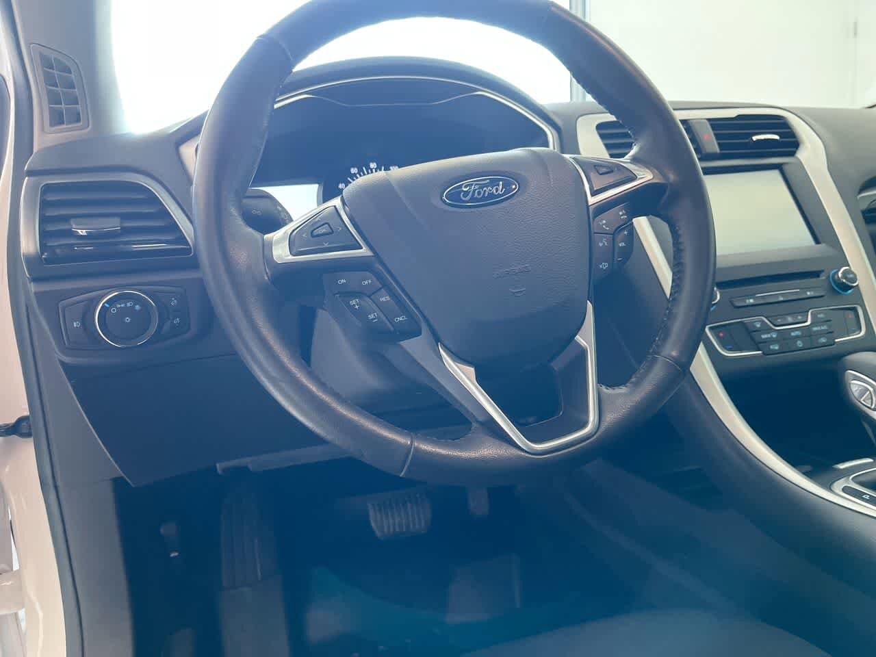 Thumbnail: 2016 Ford Fusion - 14