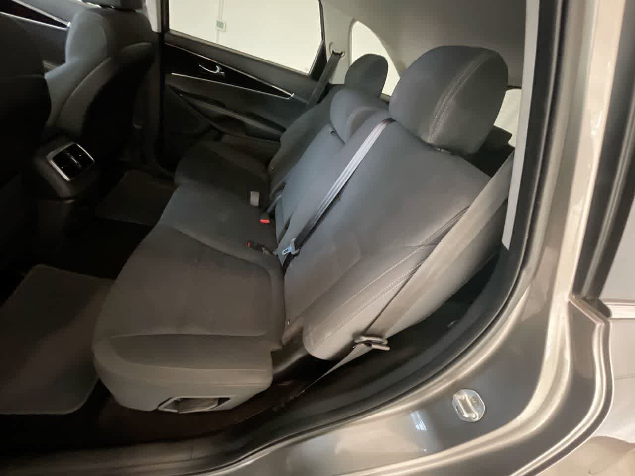 Thumbnail: 2018 Kia Sorento - 21