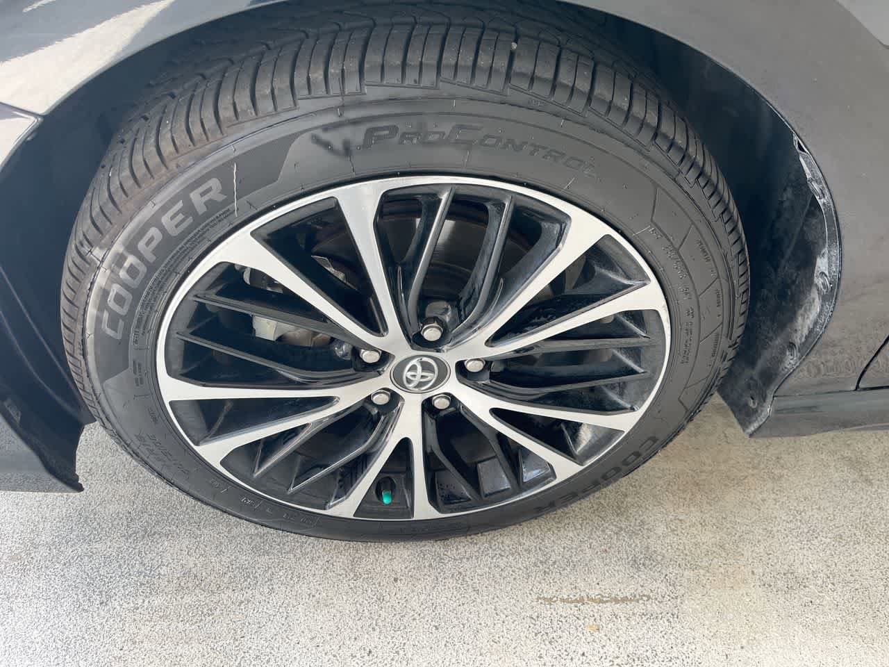 Thumbnail: 2019 Toyota Camry - 10