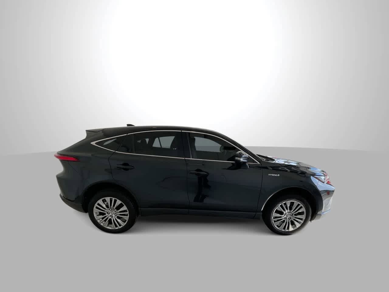 Thumbnail: 2021 Toyota Venza - 9