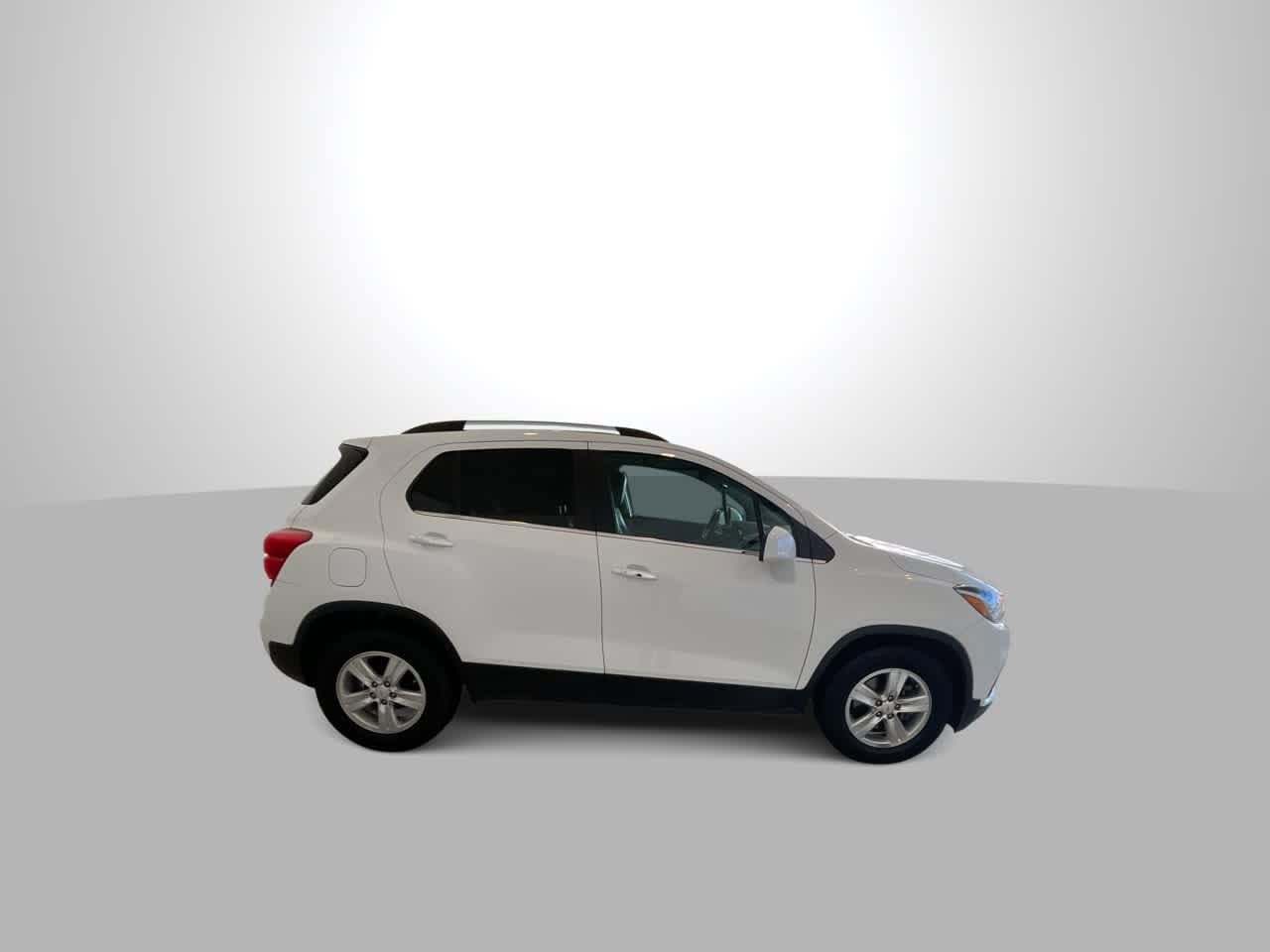 Thumbnail: 2018 Chevrolet Trax - 9