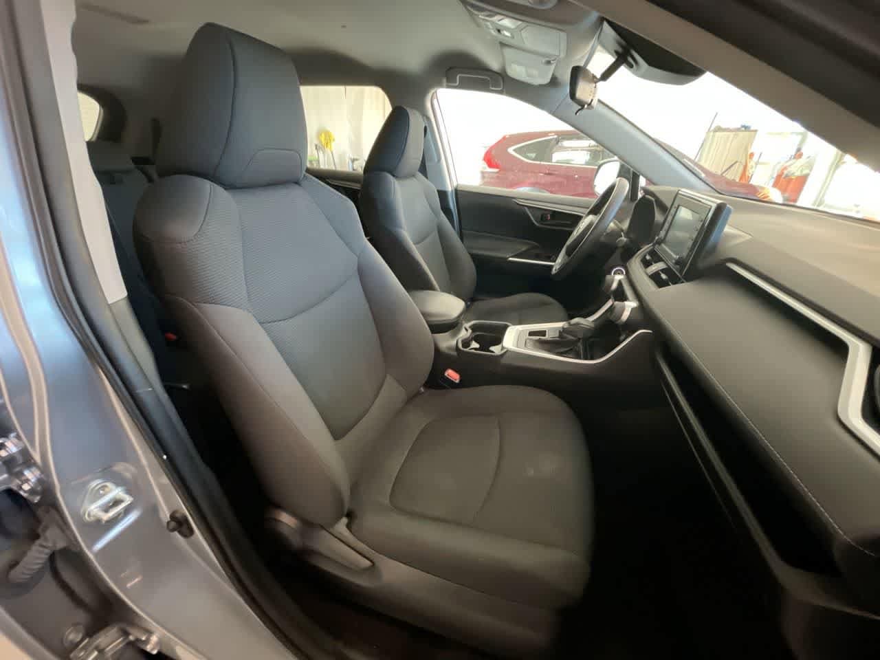 Thumbnail: 2021 Toyota RAV4 - 24