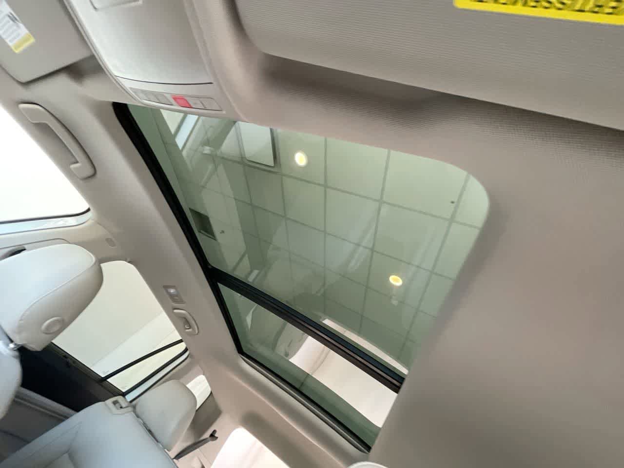 Thumbnail: 2019 Volkswagen Atlas - 21