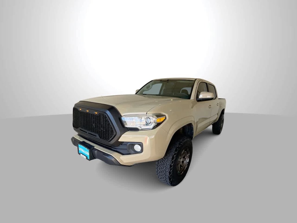 Used 2016 Toyota Tacoma SR5 4WD Double Cab V6 AT Truck
