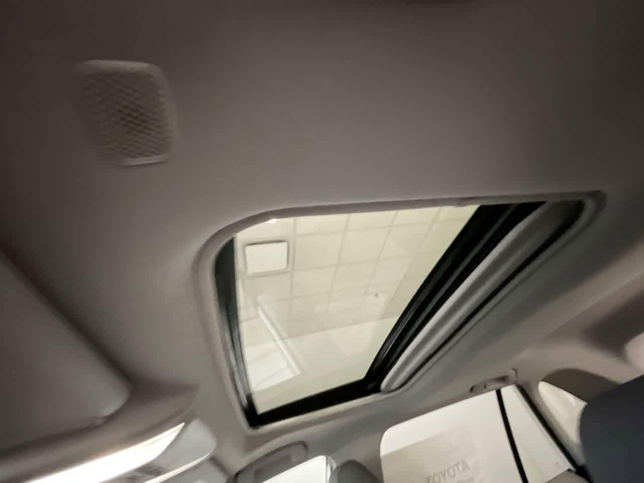 Thumbnail: 2025 Toyota RAV4 - 22