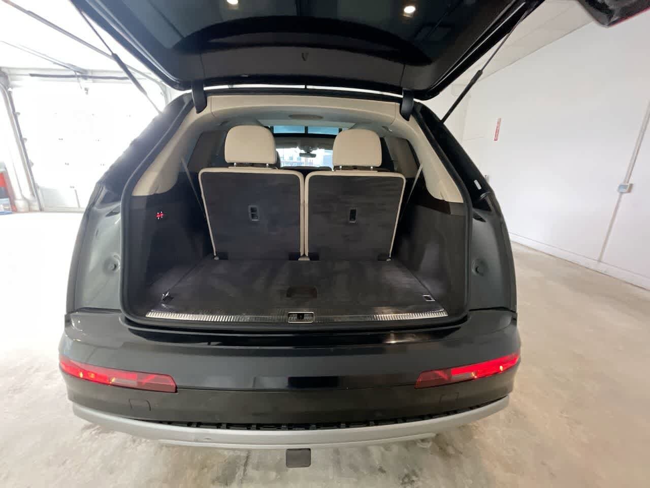 Thumbnail: 2019 Audi Q7 - 25