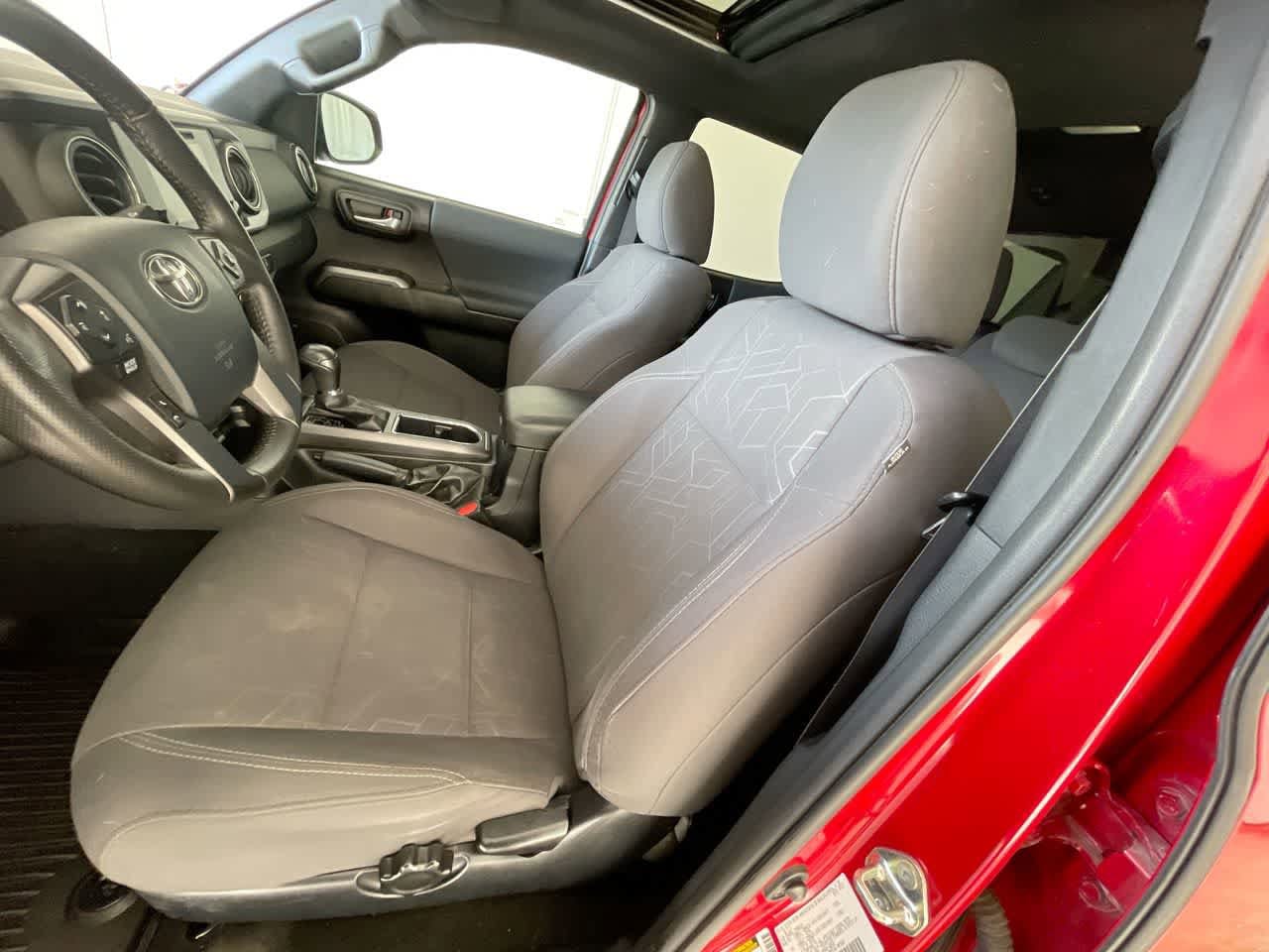 Thumbnail: 2017 Toyota Tacoma - 11