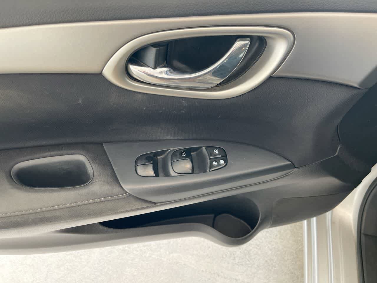 Thumbnail: 2014 Nissan Sentra - 13