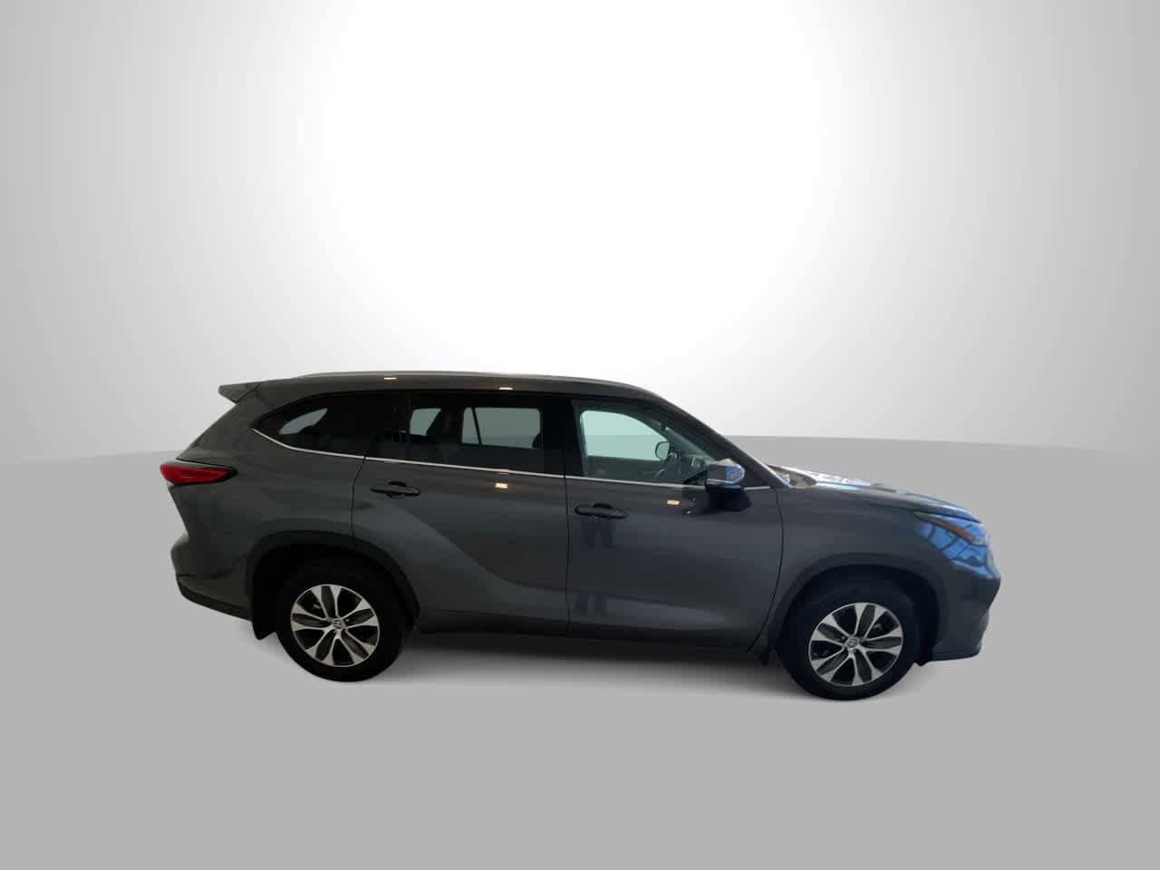 Thumbnail: 2020 Toyota Highlander - 9