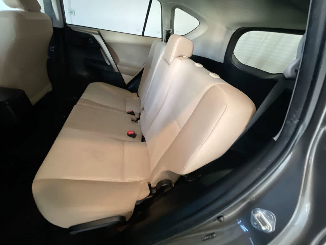 Thumbnail: 2013 Toyota RAV4 - 21