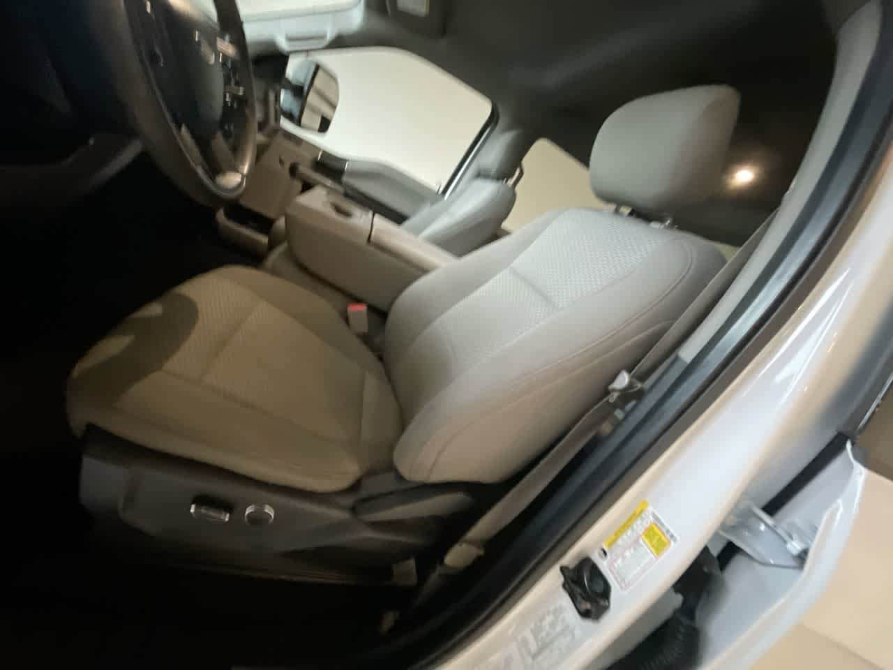 Thumbnail: 2017 Ford Econoline - 11