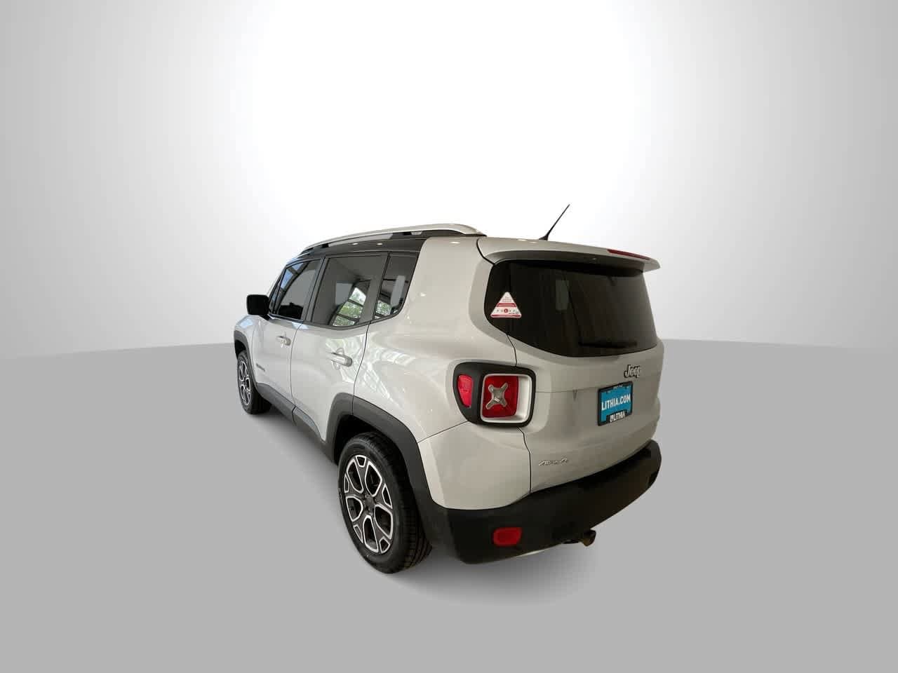 Thumbnail: 2017 Jeep Renegade - 6