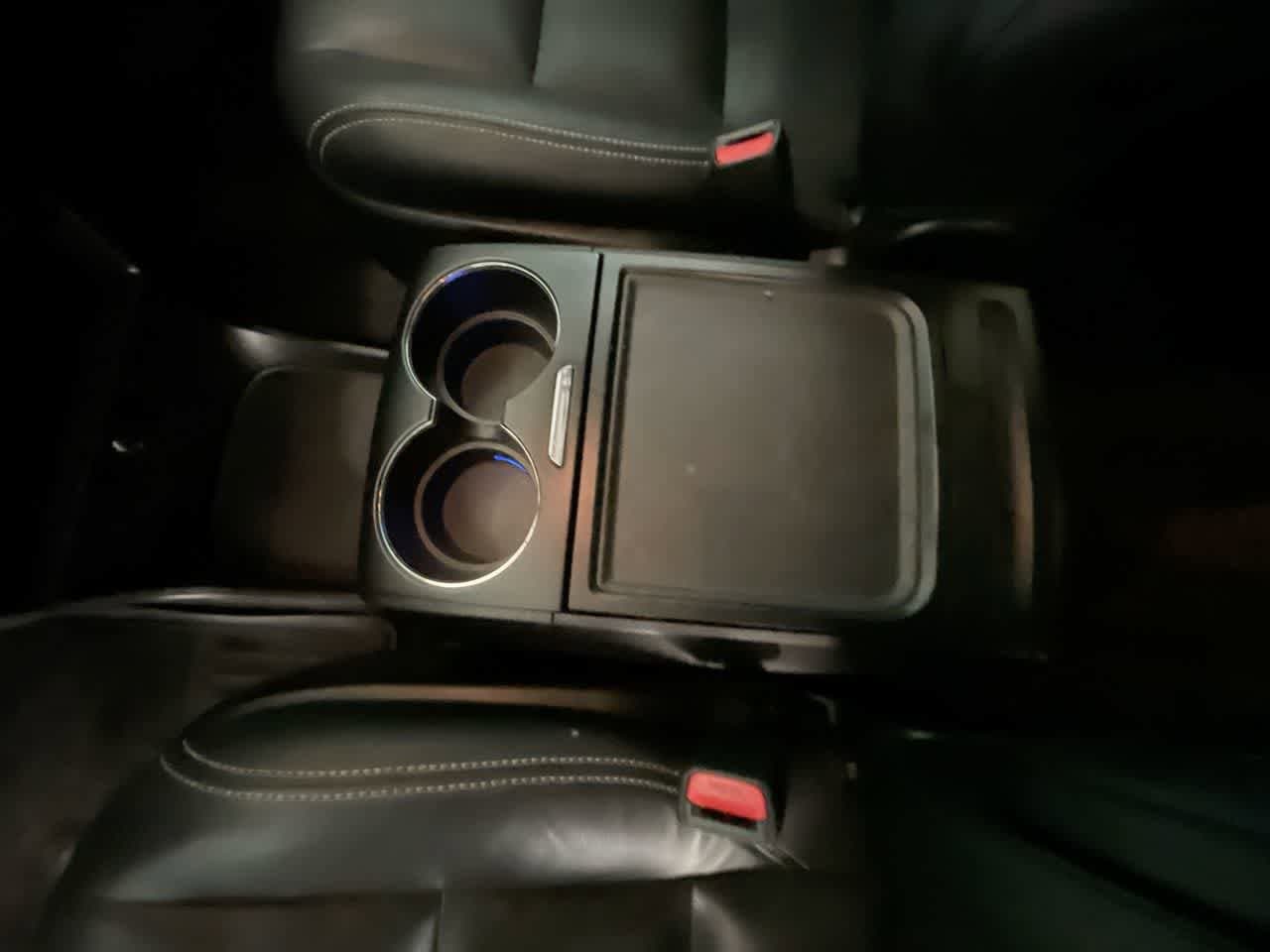 Thumbnail: 2020 Toyota Sienna - 21