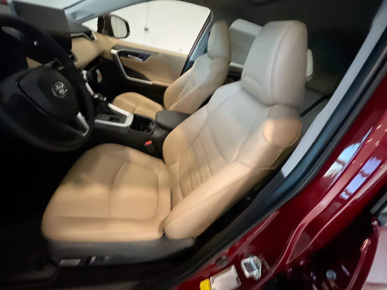 Thumbnail: 2025 Toyota RAV4 - 11