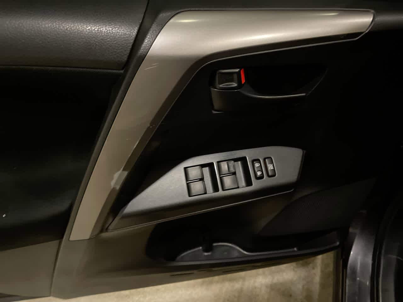 Thumbnail: 2017 Toyota RAV4 - 13