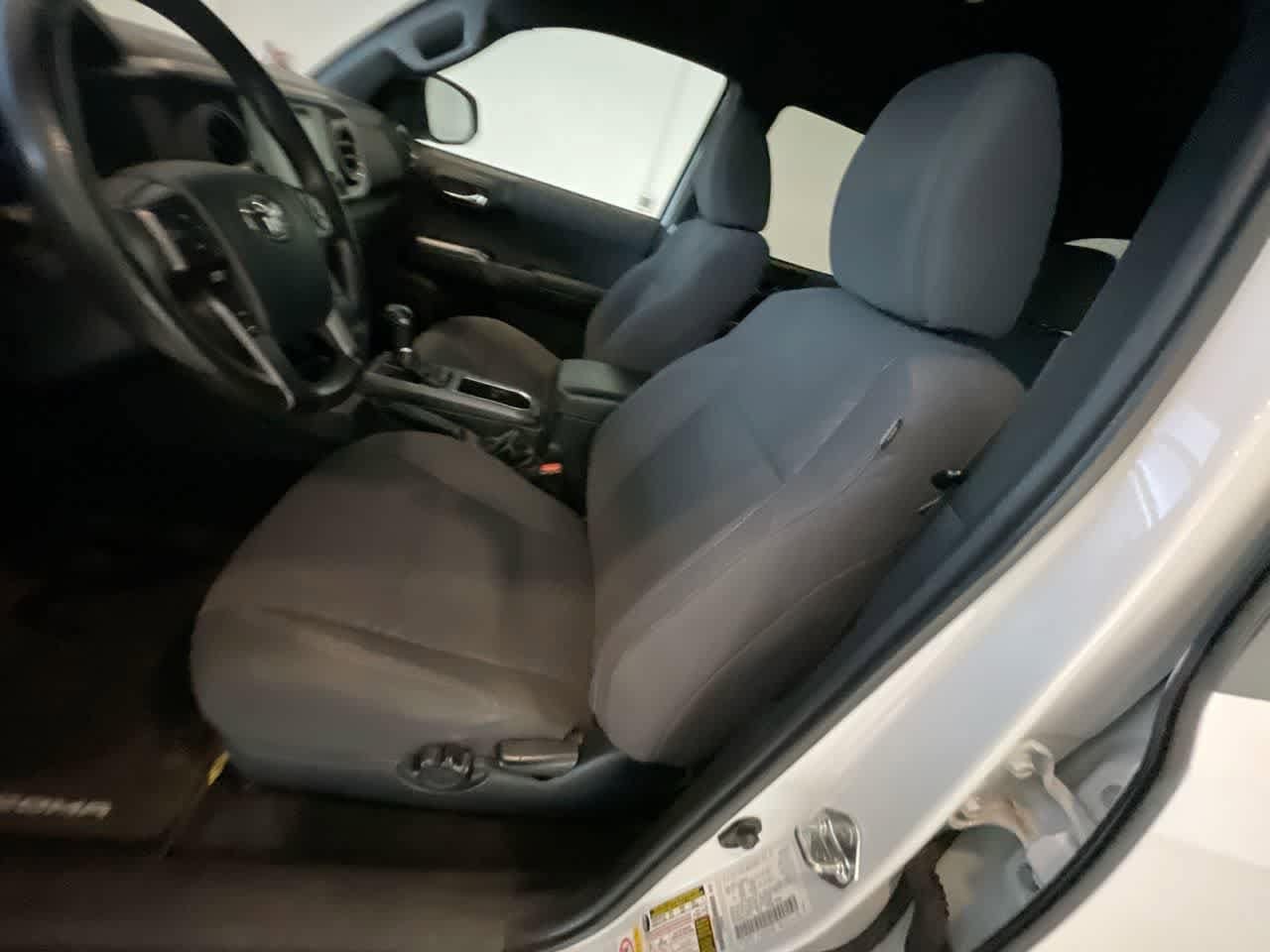 Thumbnail: 2018 Toyota Tacoma - 11