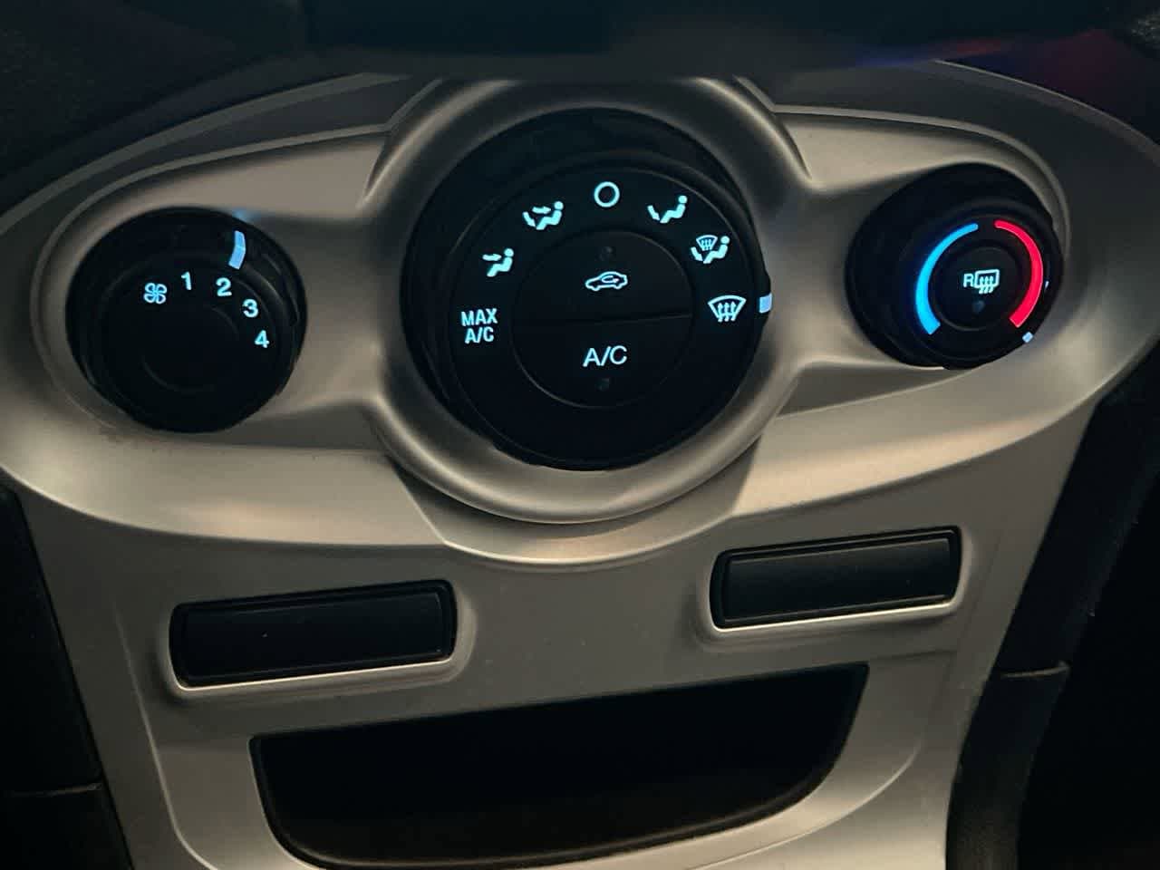 Thumbnail: 2019 Ford Fiesta - 18